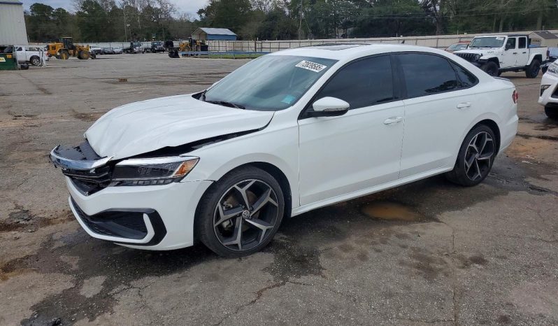 
								Volkswagen Passat full									