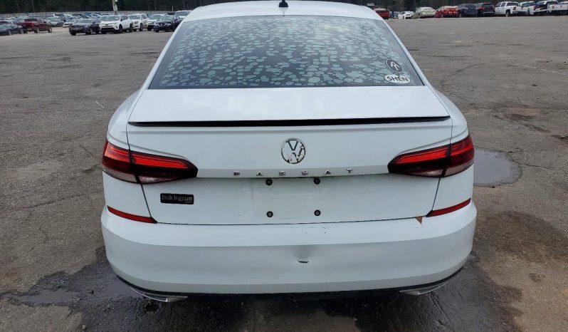 
								Volkswagen Passat full									