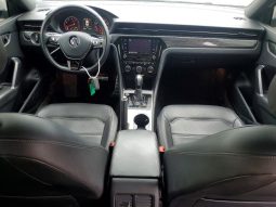 
										Volkswagen Passat full									