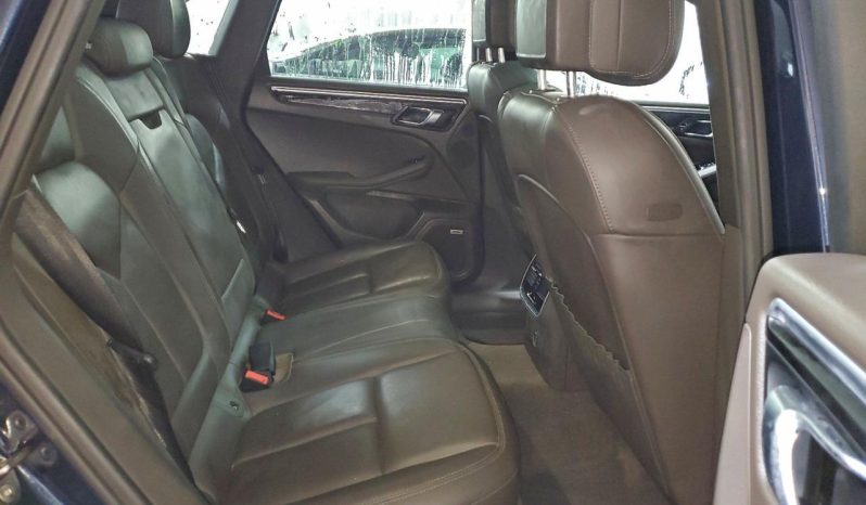 
								2017 Porsche Macan full									