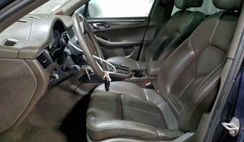 
								2017 Porsche Macan full									