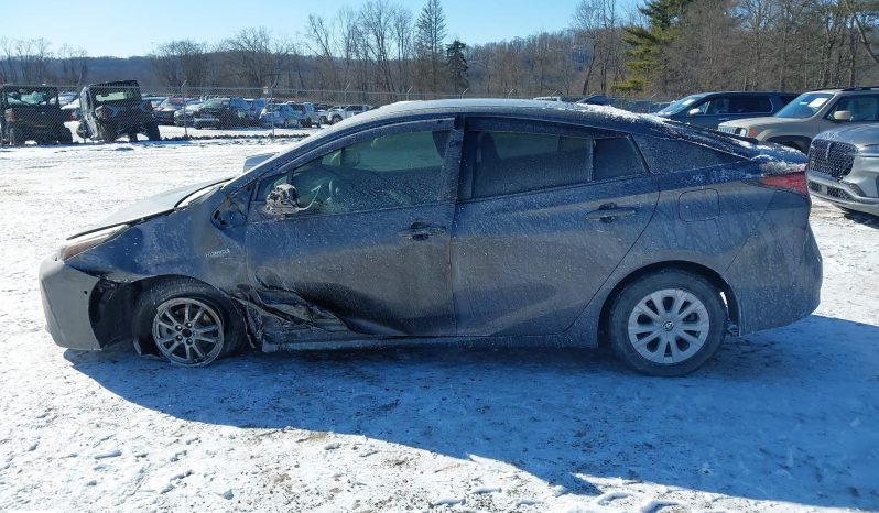 
								2019 Toyota Prius full									