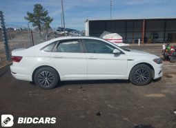 
										2019 Volkswagen Jetta full									