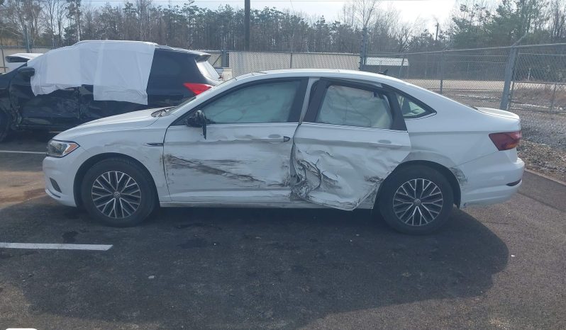 
								2019 Volkswagen Jetta full									