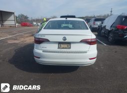 
										2019 Volkswagen Jetta full									