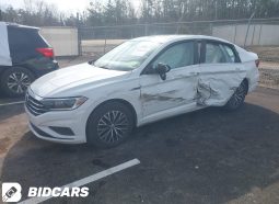 
										2019 Volkswagen Jetta full									