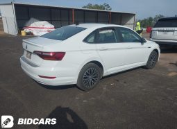 
										2019 Volkswagen Jetta full									