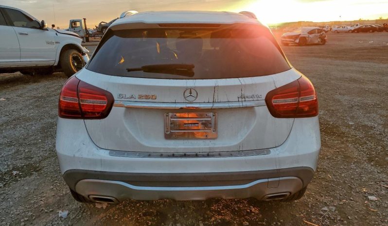 
								2020 Mercedes-Benz GLA-Class, 250 4Matic full									