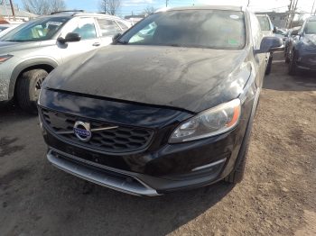 VOLVO V60 2015