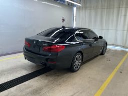
										2018 BMW  530 full									