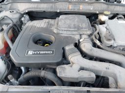 
										Ford Fusion Hybrid full									