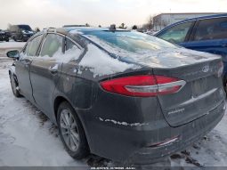 
										Ford Fusion Hybrid full									
