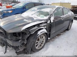 
										Ford Fusion Hybrid full									