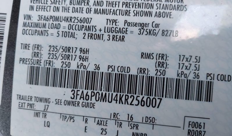 
								Ford Fusion Hybrid full									