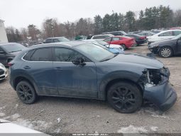 
										Mazda CX-30 full									