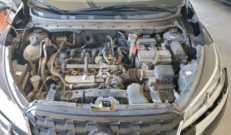 
								2024 Nissan Kicks full									