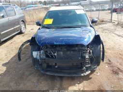 
										2019 Nissan Kicks full									