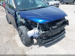 
										2019 Nissan Kicks full									