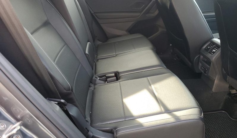 
								Volkswagen Tiguan full									