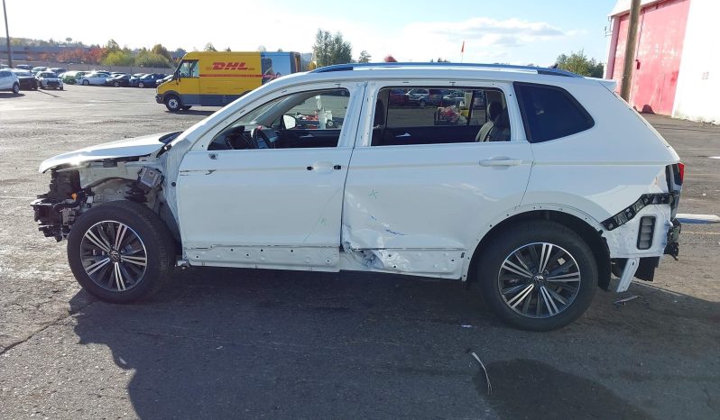 
								Volkswagen Tiguan full									