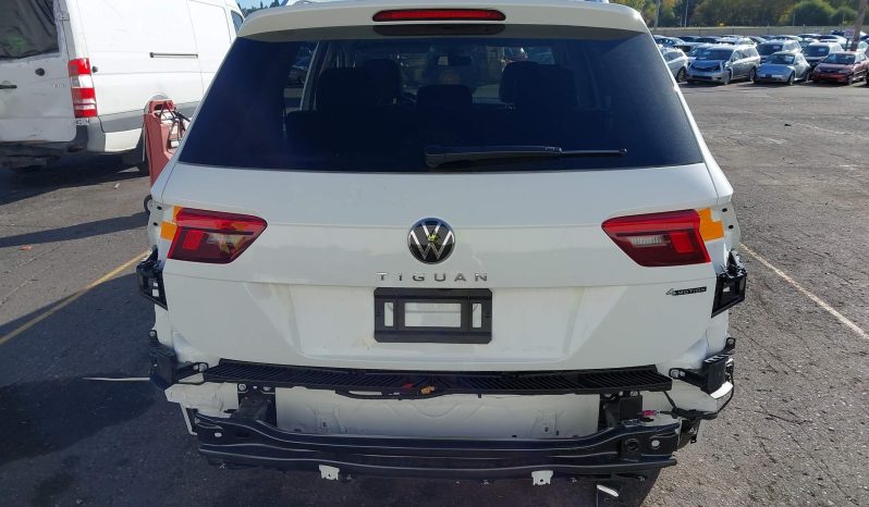 
								Volkswagen Tiguan full									