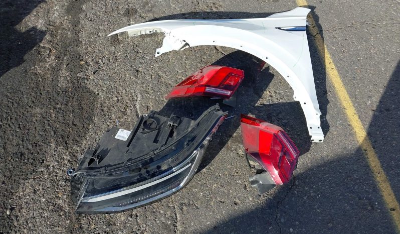 
								Volkswagen Tiguan full									