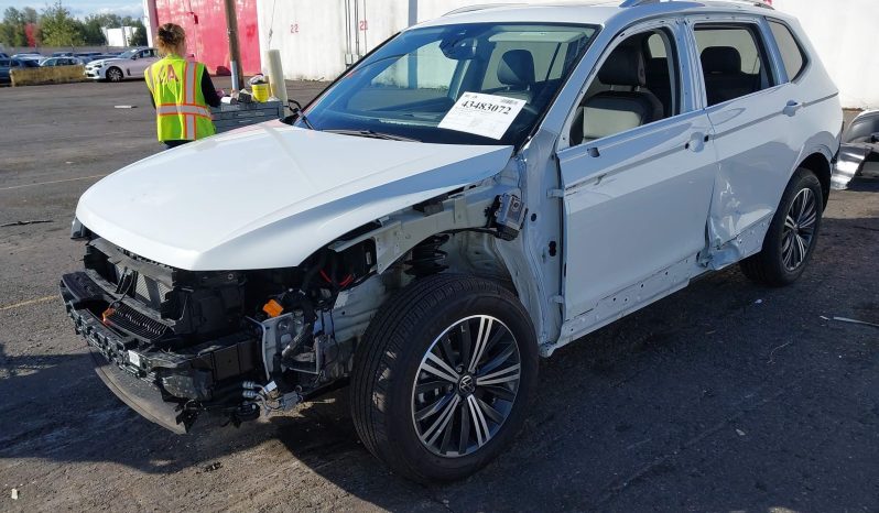 
								Volkswagen Tiguan full									