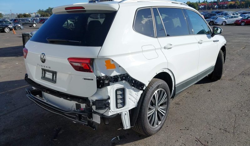 
								Volkswagen Tiguan full									