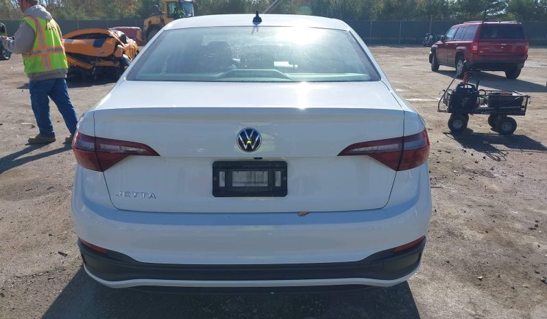 
								VOLKSWAGEN JETTA full									