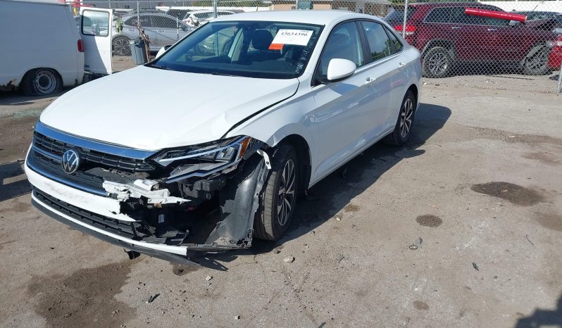 
								VOLKSWAGEN JETTA full									