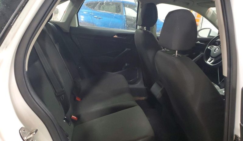 
								Volkswagen Jetta full									