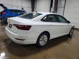 
										Volkswagen Jetta full									
