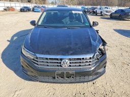 
										Volkswagen Jetta full									