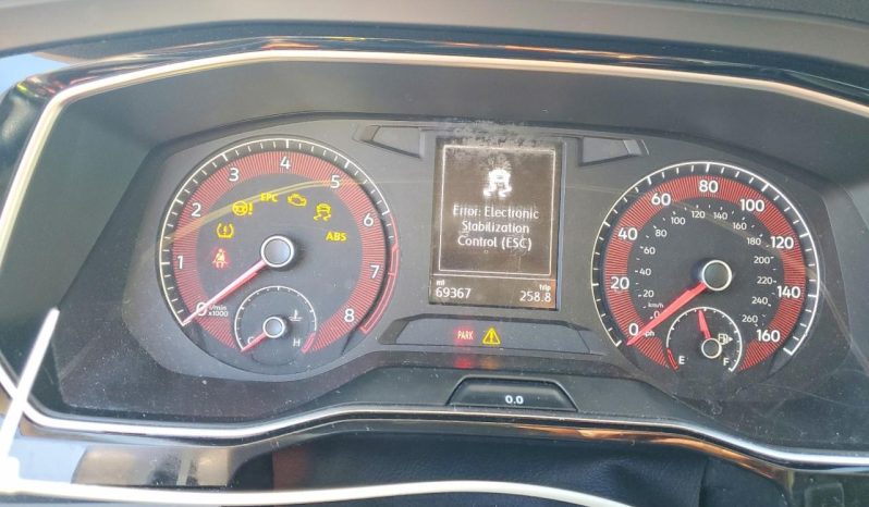 
								Volkswagen Jetta full									