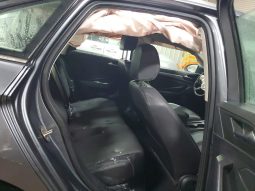 
										Volkswagen Jetta full									
