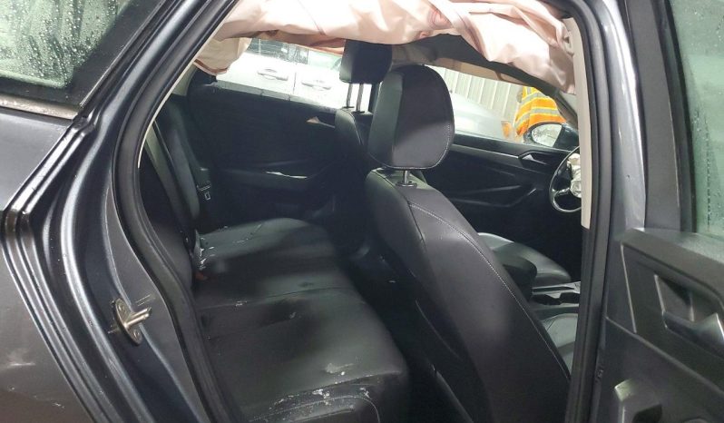 
								Volkswagen Jetta full									