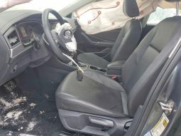 
										Volkswagen Jetta full									