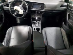
										Volkswagen Jetta full									