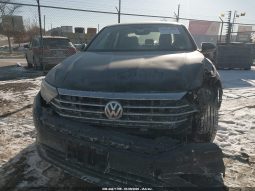 
										Volkswagen Jetta full									