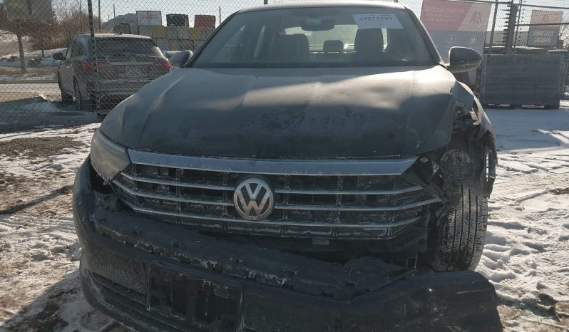 
								Volkswagen Jetta full									