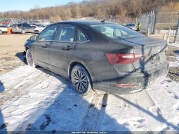 
										Volkswagen Jetta full									