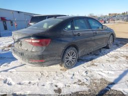 
										Volkswagen Jetta full									