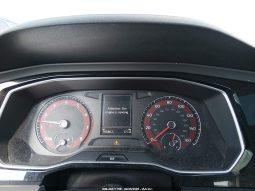 
										Volkswagen Jetta full									