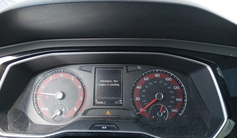 
								Volkswagen Jetta full									