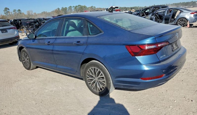 
								VOLKSWAGEN JETTA full									