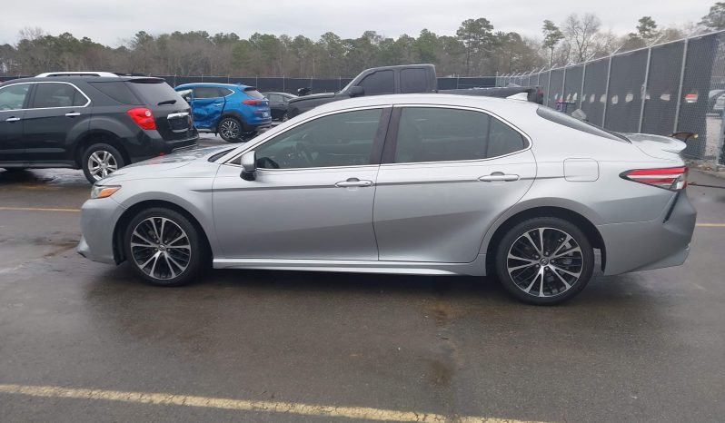 
								2019 Toyota Camry full									