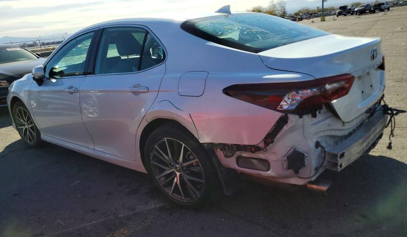 
								2022 Toyota Camry full									