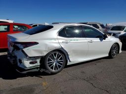 
										2022 Toyota Camry full									