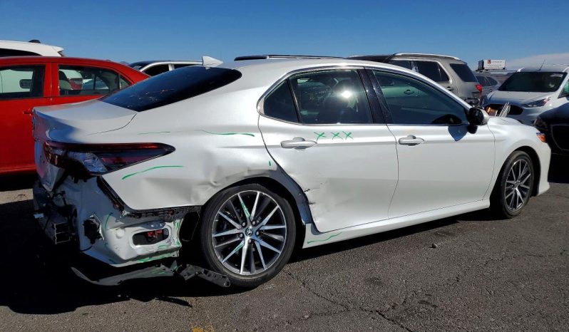 
								2022 Toyota Camry full									