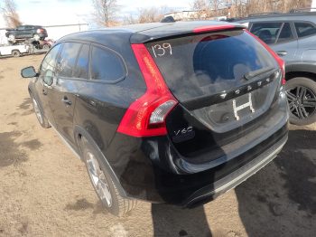 VOLVO V60 2015
